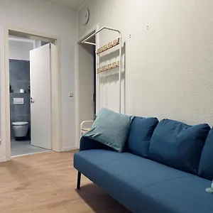 Apartment 2 Schlafzimmer-balkon-kueche-parkplatz-designerbad