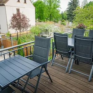  Apartment 90 Qm Wohnung, 3 Zimmer, Balkon & Grosse Kueche - In Seenaehe, Schnell In Der Stadt